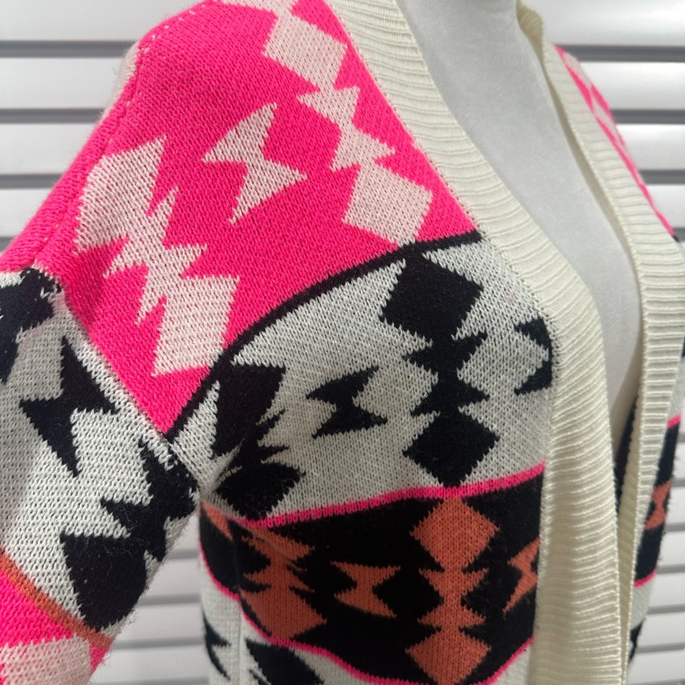 NWOT Aztec Patterned Pink and Black Women's Sweater - Picture 3 of 5